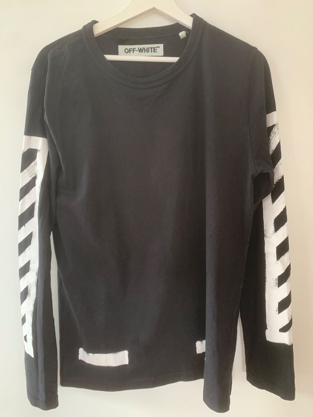 Off-White T-Shirts: Off-White Langarm T-Shirt – Gebraucht aus Thalwil von cartm