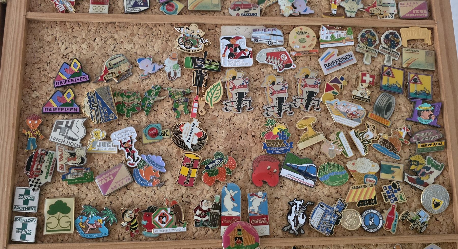 Placchette & Badge: Pin Sammlung – Usato da Dättlikon venduto da Biertrans 2