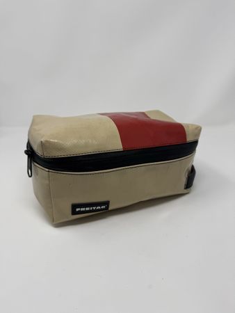 Freitag Kulturtasche beige rot Reissverschluss Spiegel