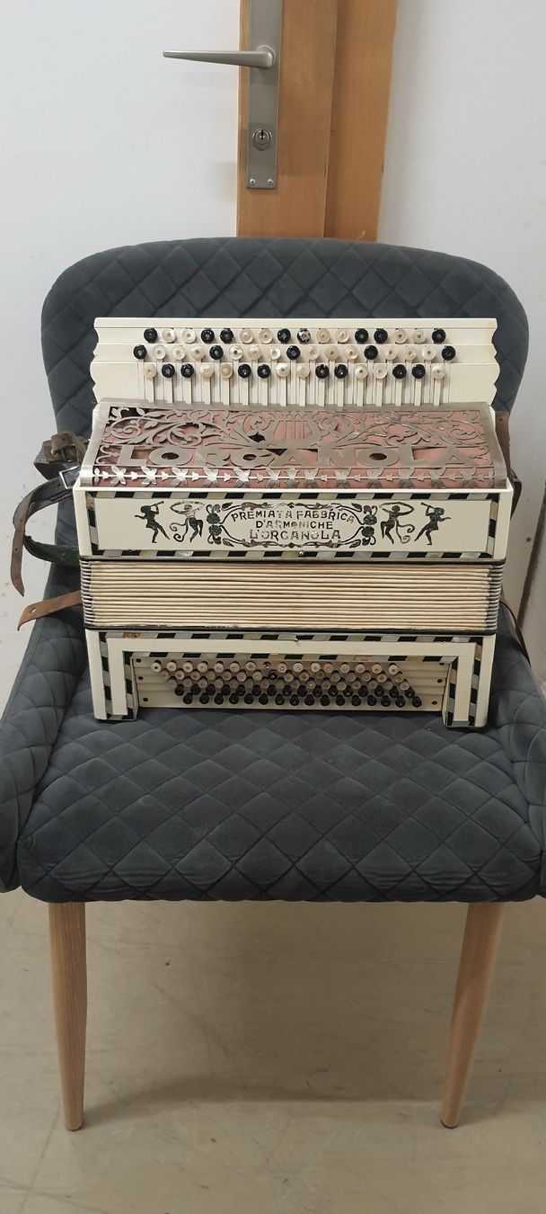 Strumenti musicali: accordéon chromatique  – Usato da Pont-de-la-Morge venduto da Mirabelle0 2