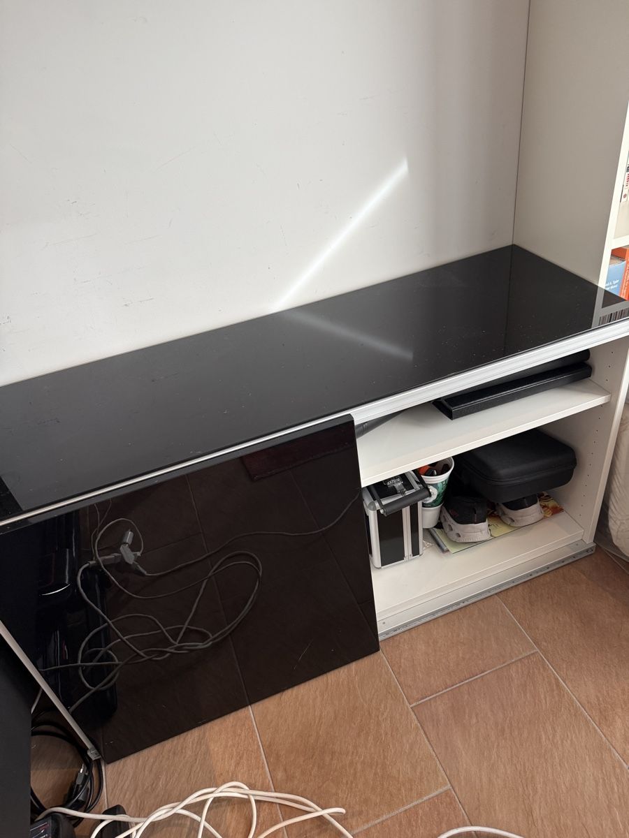 Ikea Cassettiere: Möbel Büro von Ikea Hochglanz schwarz – Usato da Horgen venduto da Pezi8810 2
