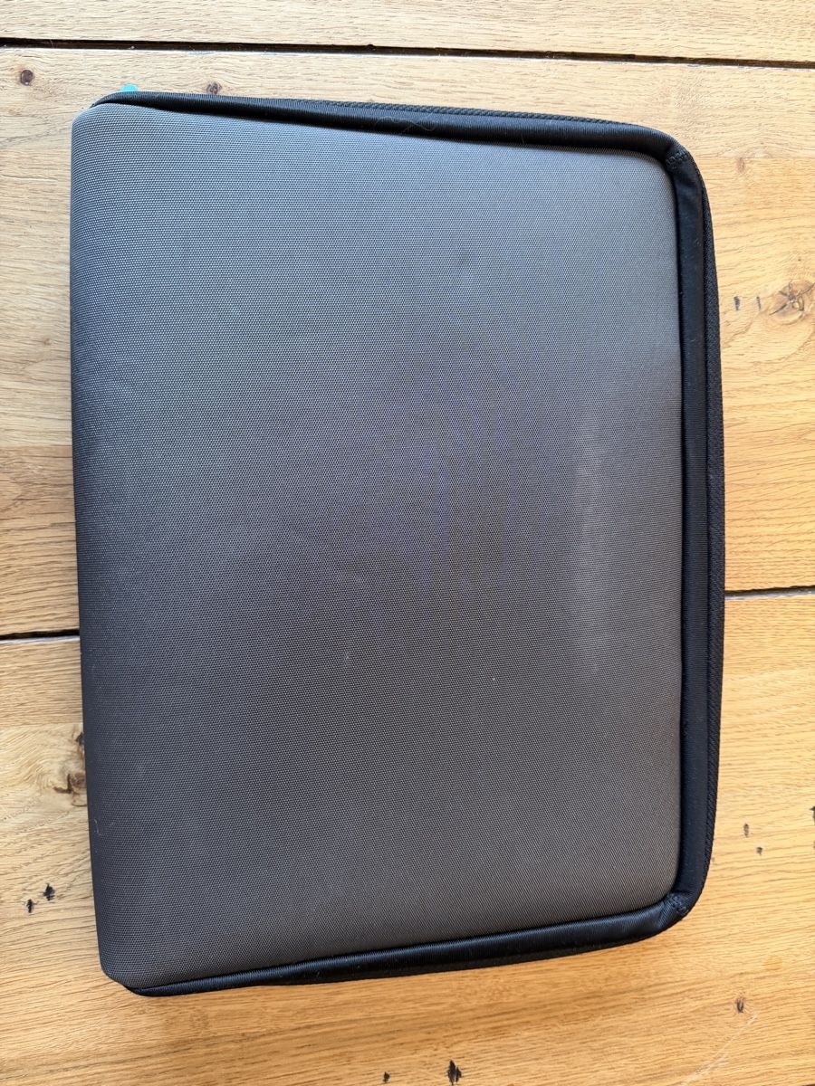 Covers & Borse: Laptop Schutzhülle – Usato da Zürich venduto da ali_9qm9 3