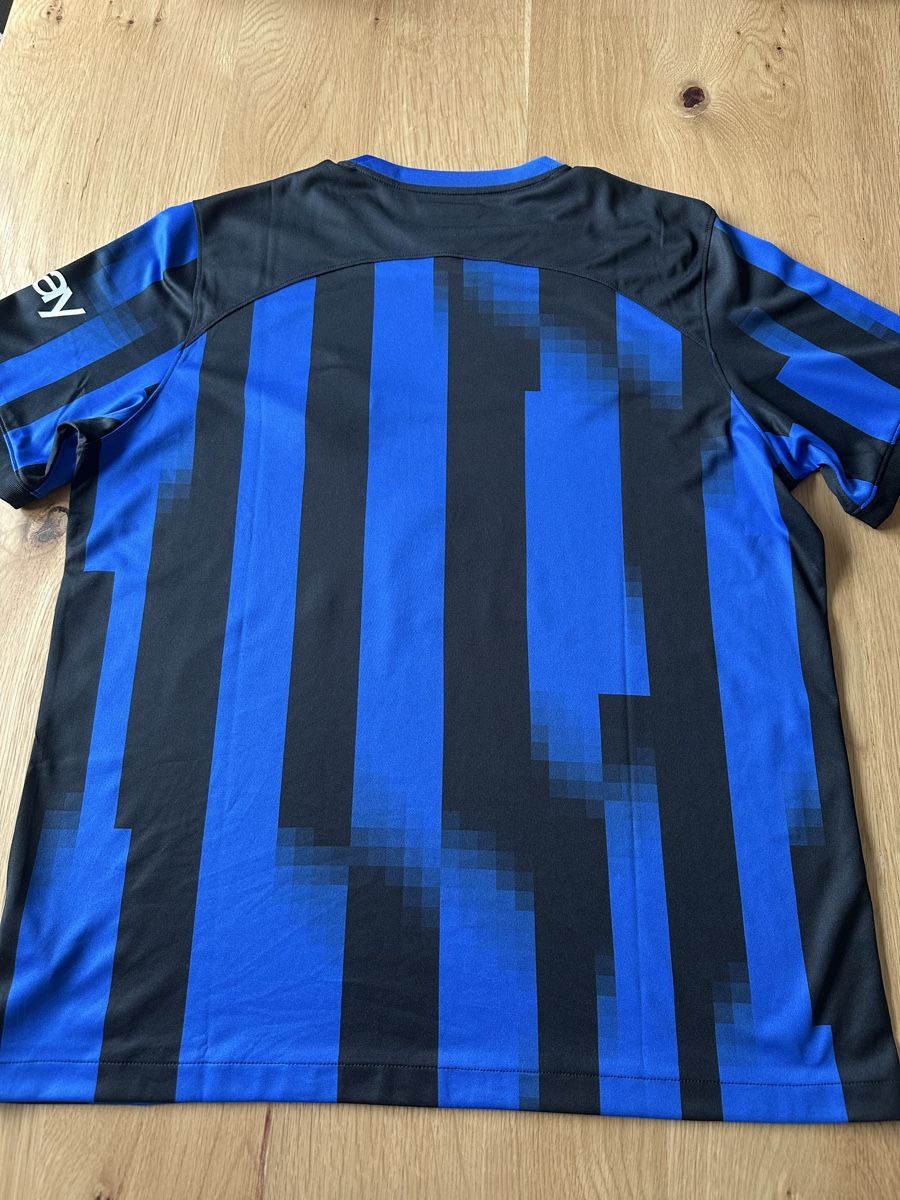 Nike Canottiere & Pantaloni: Inter heim Trikot 23/24 – Usato da Unterseen venduto da sim_hy9p 1