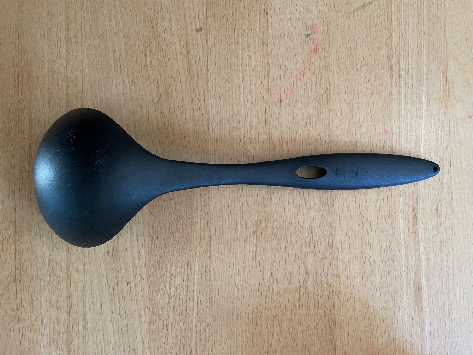 Tupperware Cucchiai: Suppenkelle schwarz von Tupperware – Usato da Cham venduto da 2eye 1