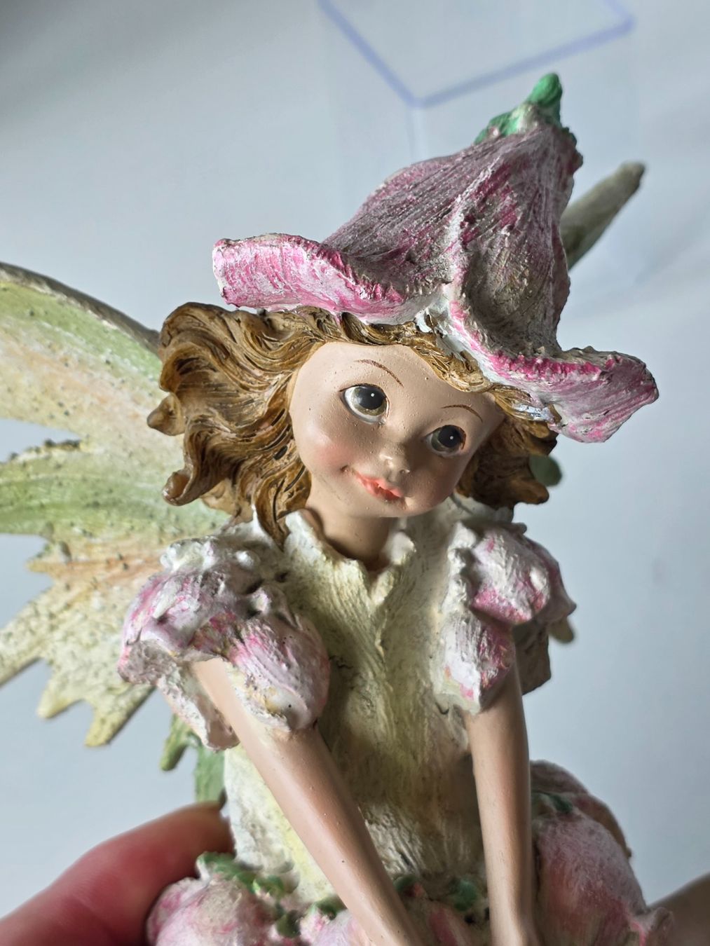 Statuette: vintage 70/80er Feenfigur Elfenfigur knieend mit Blütenkleid – Nuovo (secondo la descrizione) da Dürnten venduto da Bachtelsurfer 2