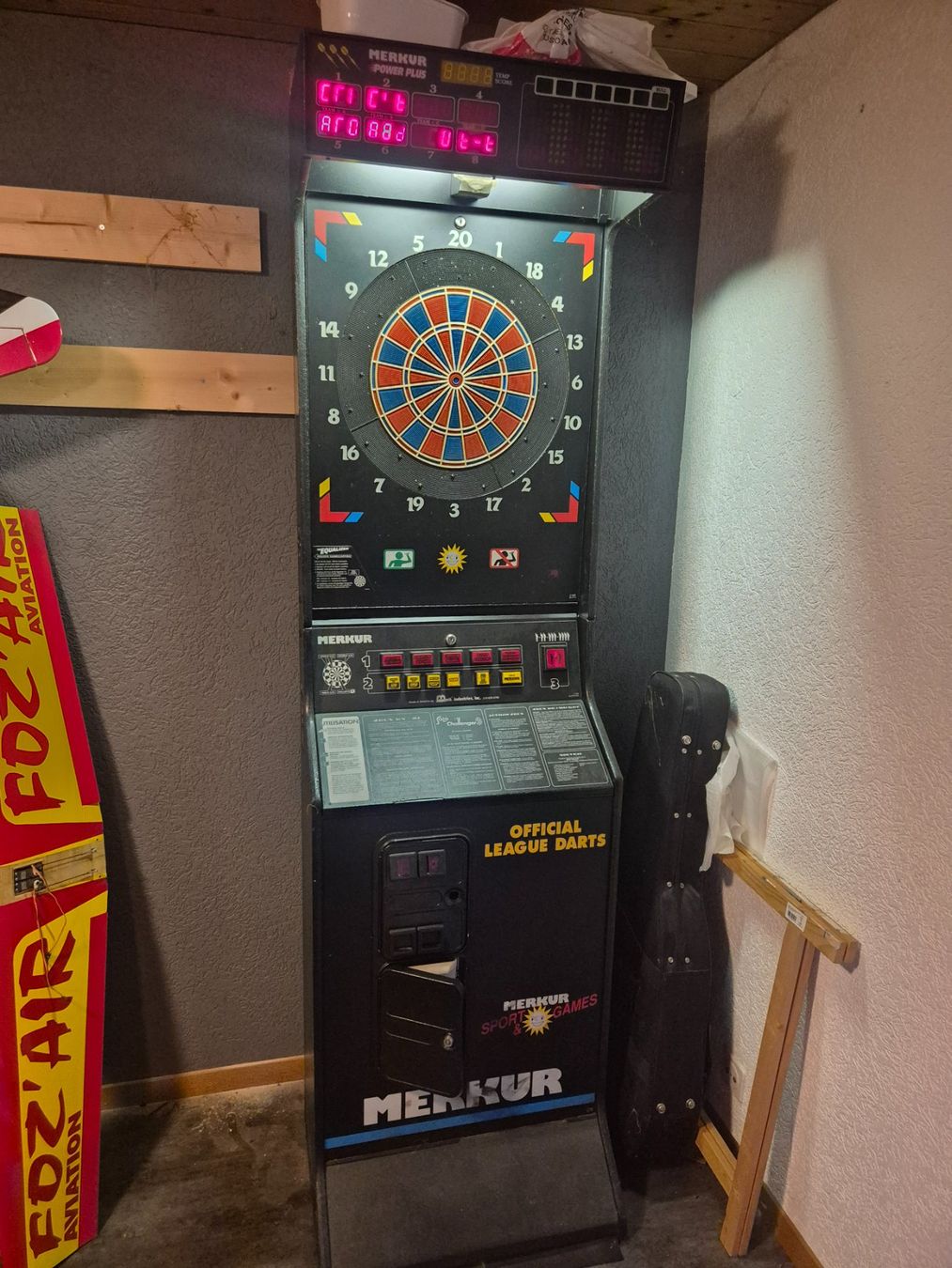 Freccette: Borne de jeu de fléchettes Merkur Power Plus – Usato da La Chaux-de-Fonds venduto da arn_7nxk