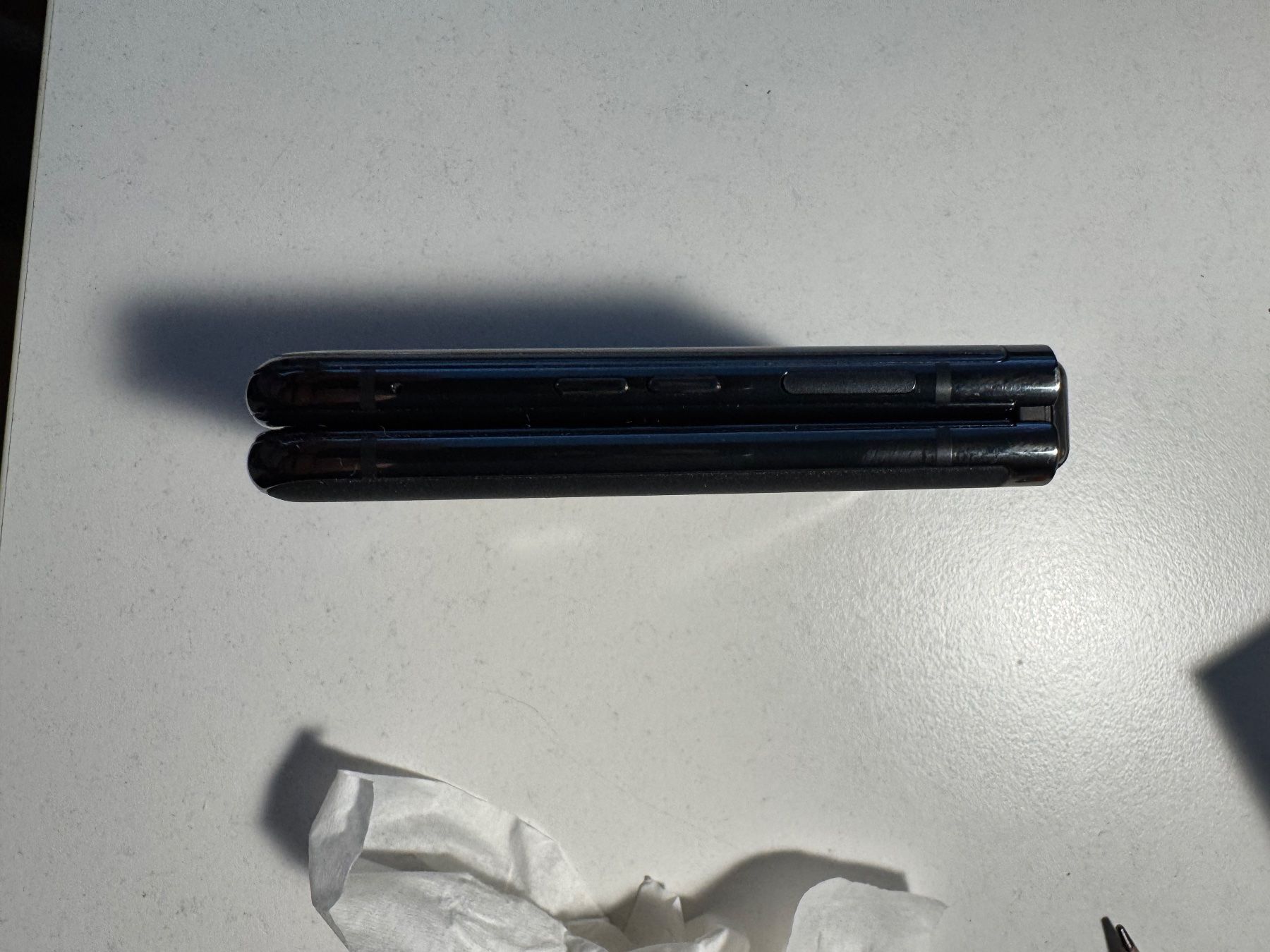 Motorola Telefoni cellulari / Smartphones: Motorola Razr 40 Ultra Schwarz – Usato da Holzhäusern ZG venduto da Promaf 5