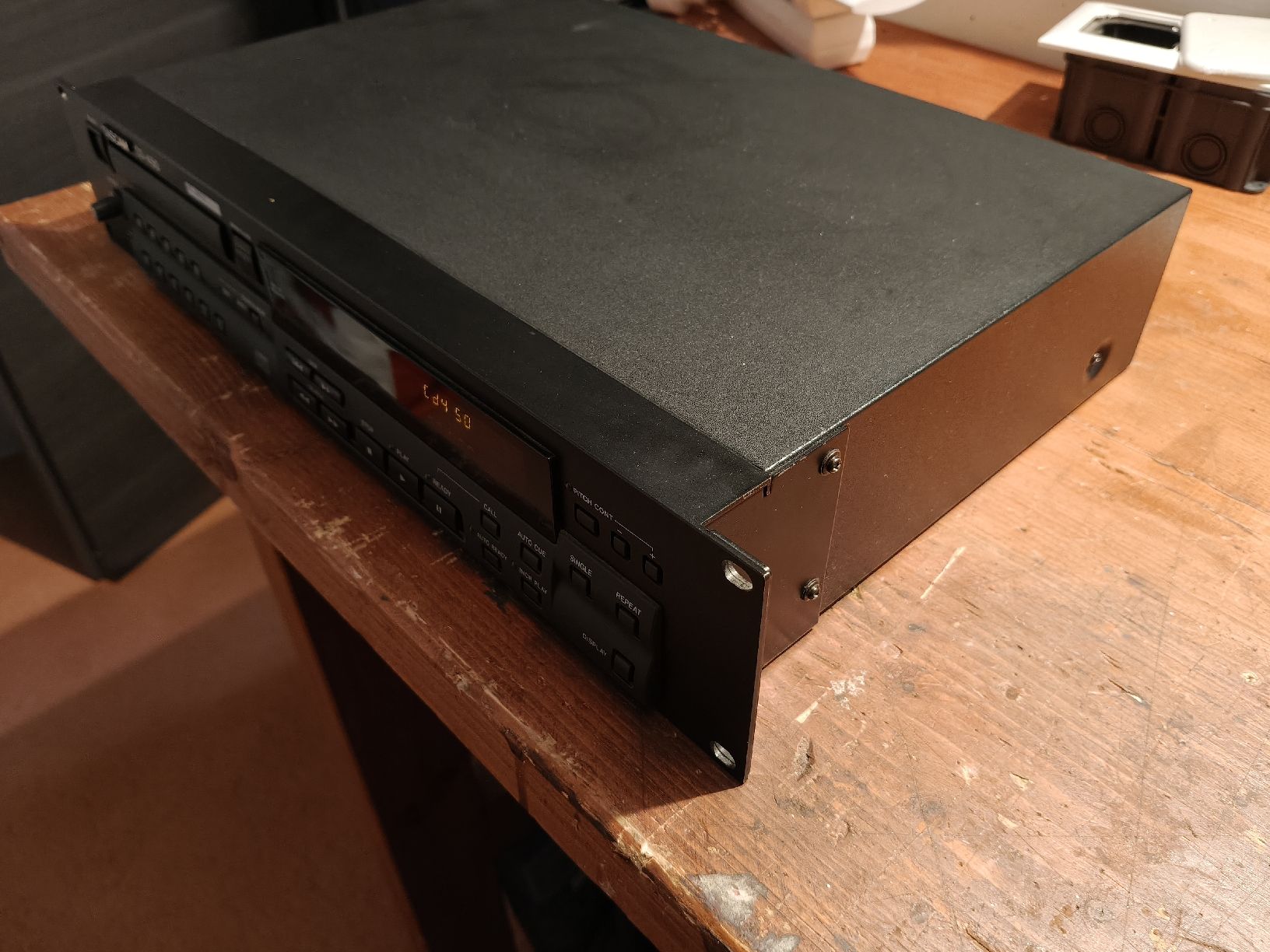 CD: Lettore CD Tascam CD-450 – Difettoso da Sala Capriasca venduto da Quisquilio 6