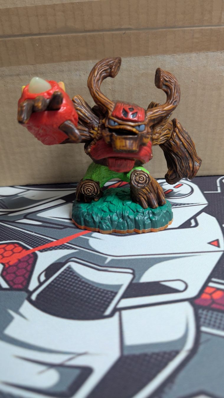 Statuette: Skylanders Giants Tree Rex – Usato da Ennetmoos venduto da ale.cannabona