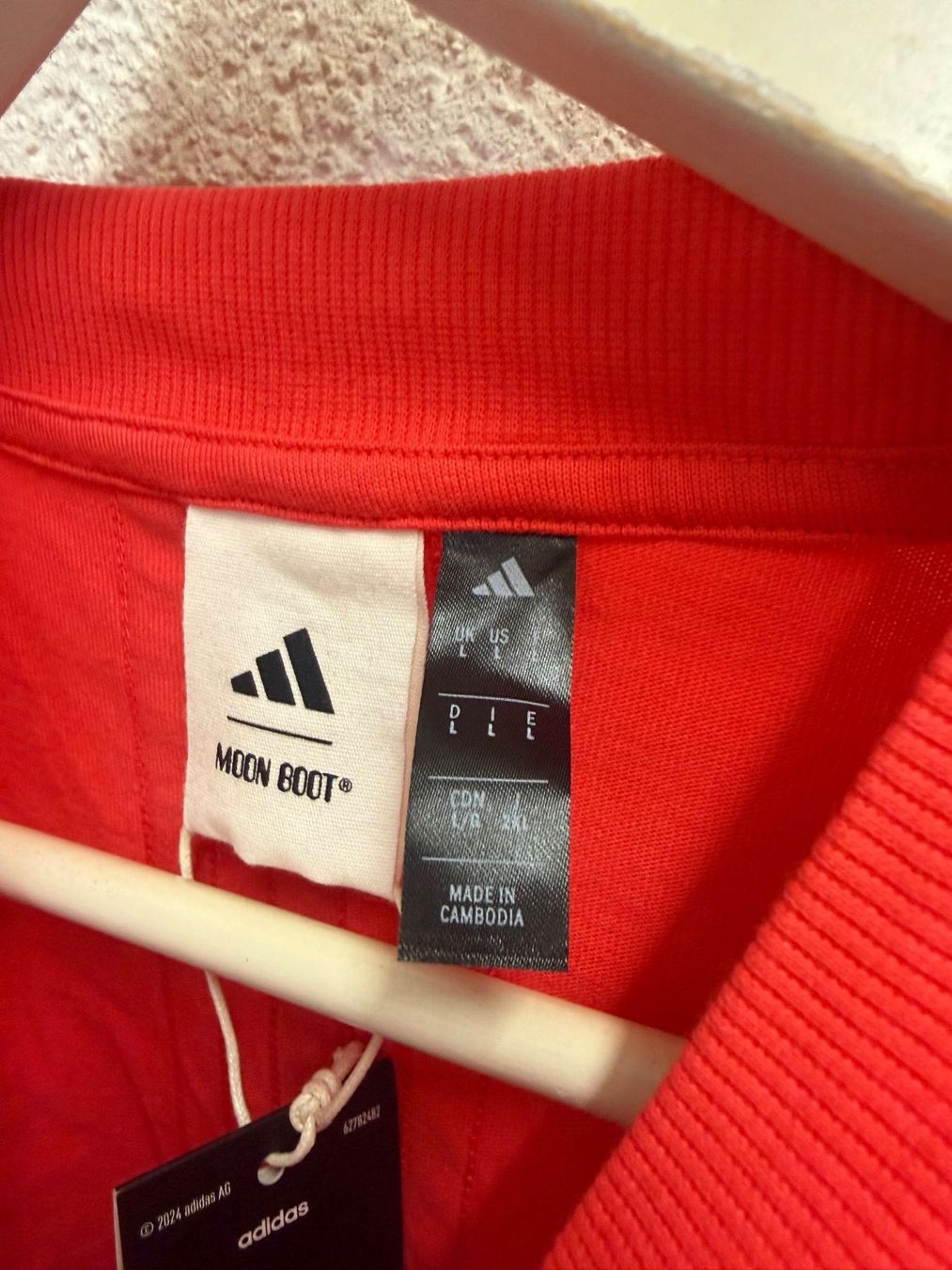 Adidas T-shirt: Adidas Moon Boot Shirt Gr. L – Usato da Biel/Bienne venduto da lichterhoh 2