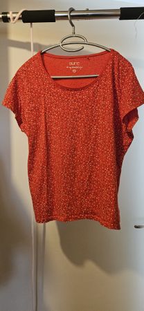 Rotes Sommer T-Shirt Sure, Punktemuster, Gr. XXL, neuwertig
