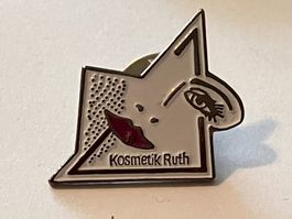 1 Pin Kosmetik Ruth