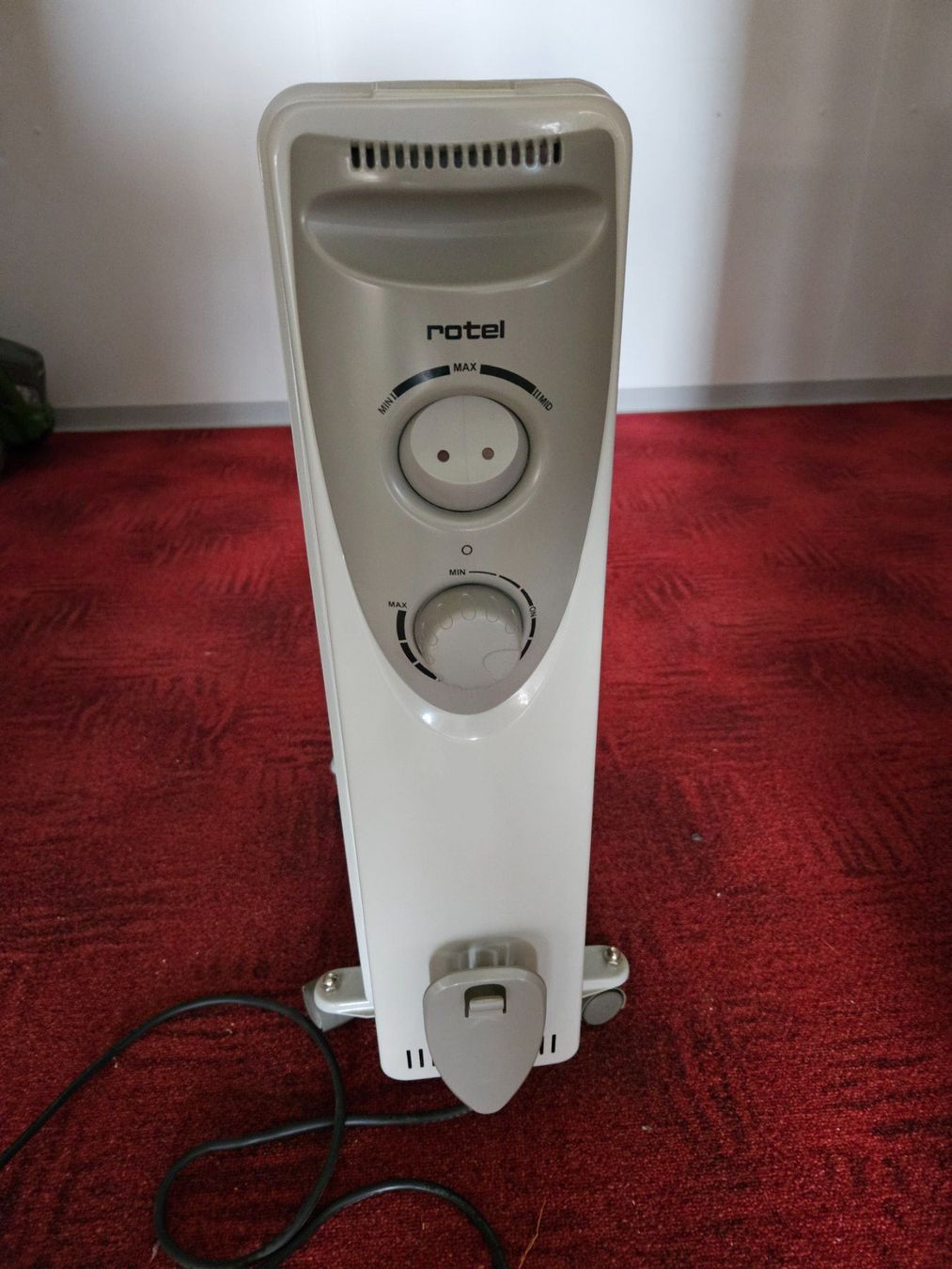 Rotel Radiatori: Oel.Radiator – Usato da Recherswil venduto da hubelmatt 1