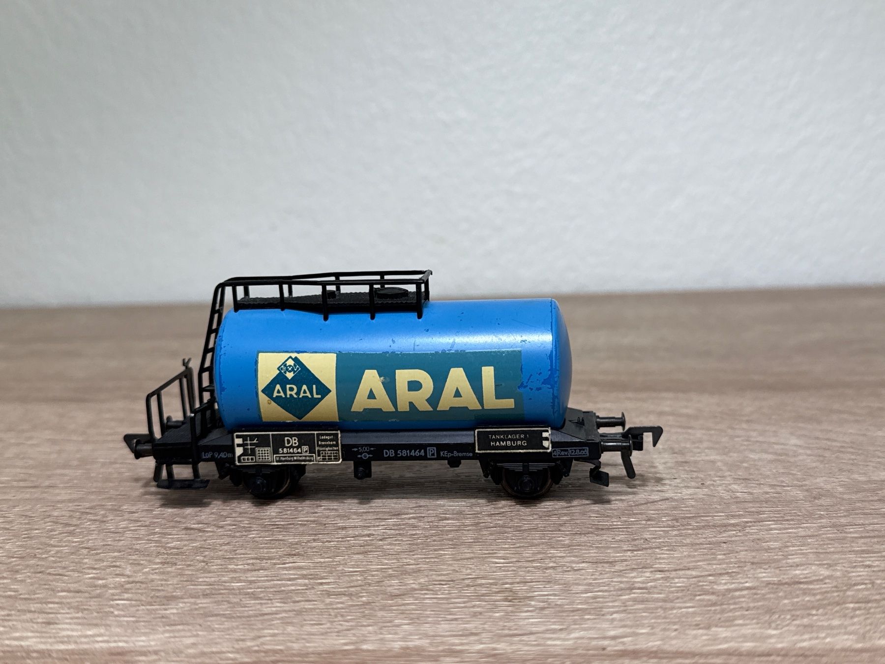 Fleischmann Modellini di ferrovie: Fleischmann ARAL DB H0 (279) – Usato da St-Aubin-Sauges venduto da tantome 1