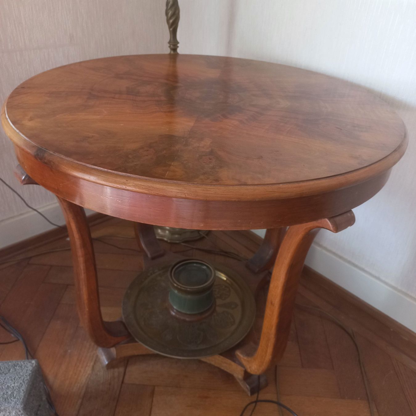 Tische: Très belle table ronde – Gebraucht aus Jongny von dve_7nbz