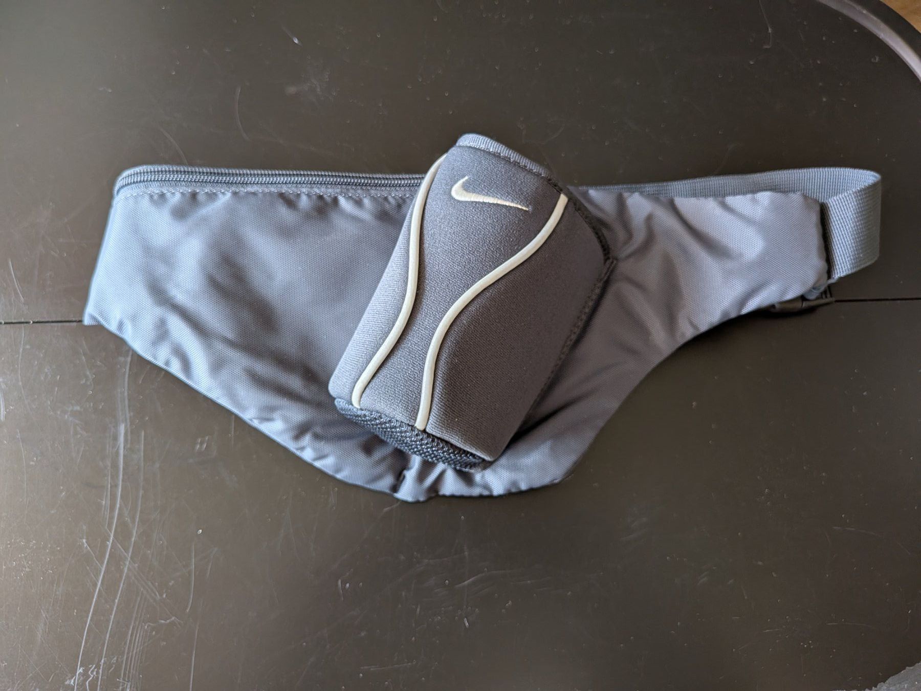 Nike Sacs: Nike Bauchtasche – D'occasion à Emmen par magelan