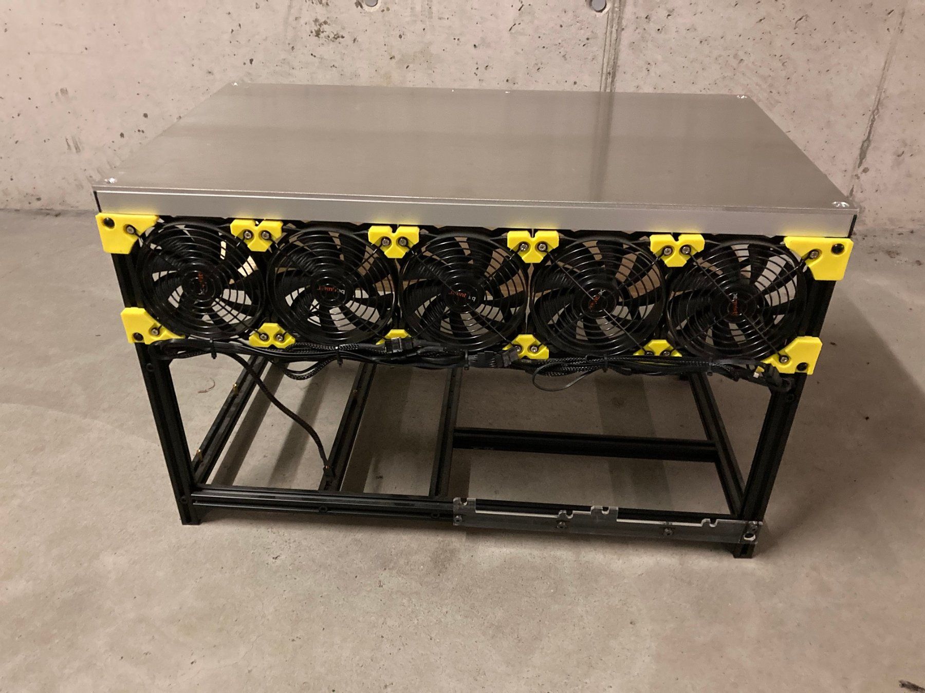 Coin Miner: Mining Rig Frame Veddha Minercase mit Aluminium Deckel – Usato da Wettingen venduto da Schabernack_sam 4