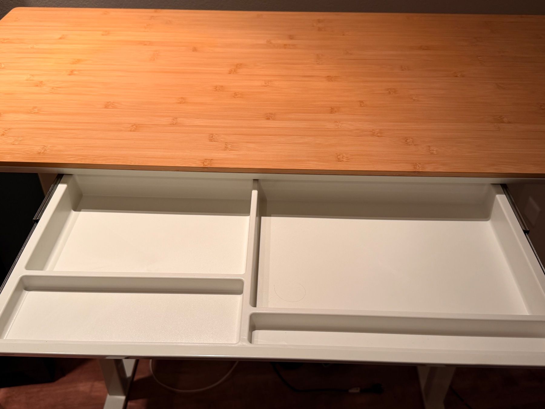 Tavoli: Elektrischer Stehtisch SENSE7 – Nuovo (secondo la descrizione) da Pfungen venduto da Panino7 2
