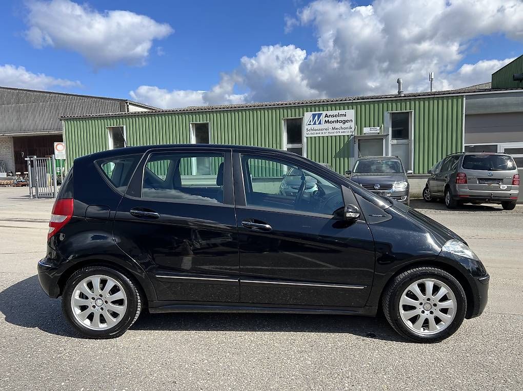 Mercedes-Benz Automobili: Mercedes Benz A200 Automat – Usato da Hunzenschwil venduto da asm_v9dj 1