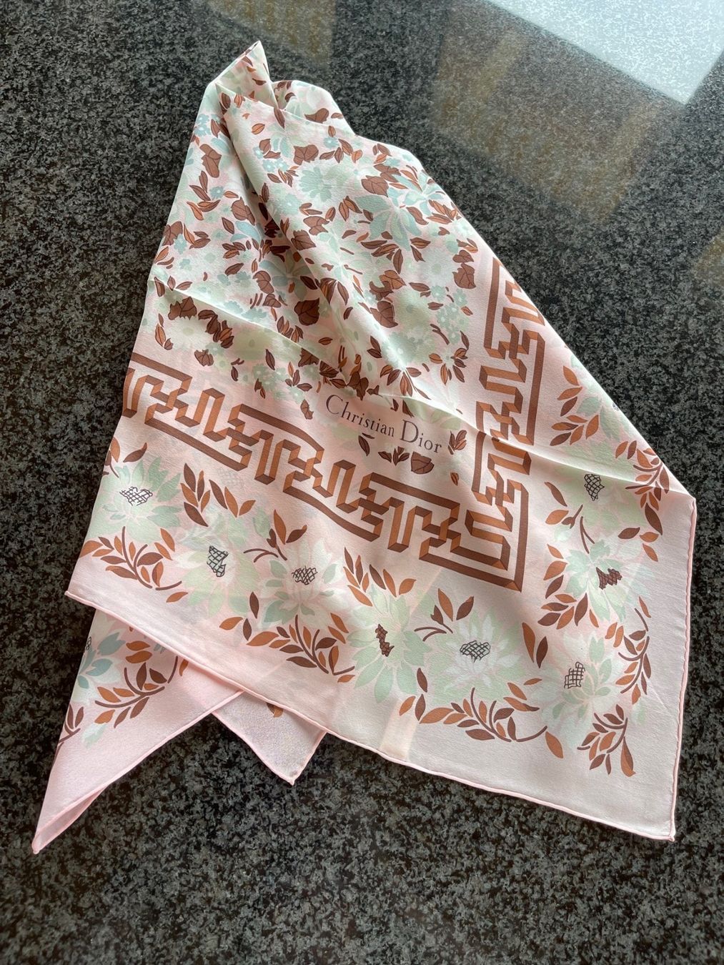 Dior Foulard & Sciarpe: Foulard Christian DIOR – Usato da La Croix (Lutry) venduto da Sporades