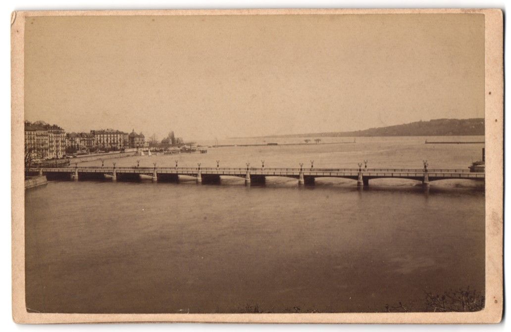 Fotografie & Manifesti: Fotografie Genf, Uferpartie, Brücke am  – Usato da Berlin venduto da bartko-reher