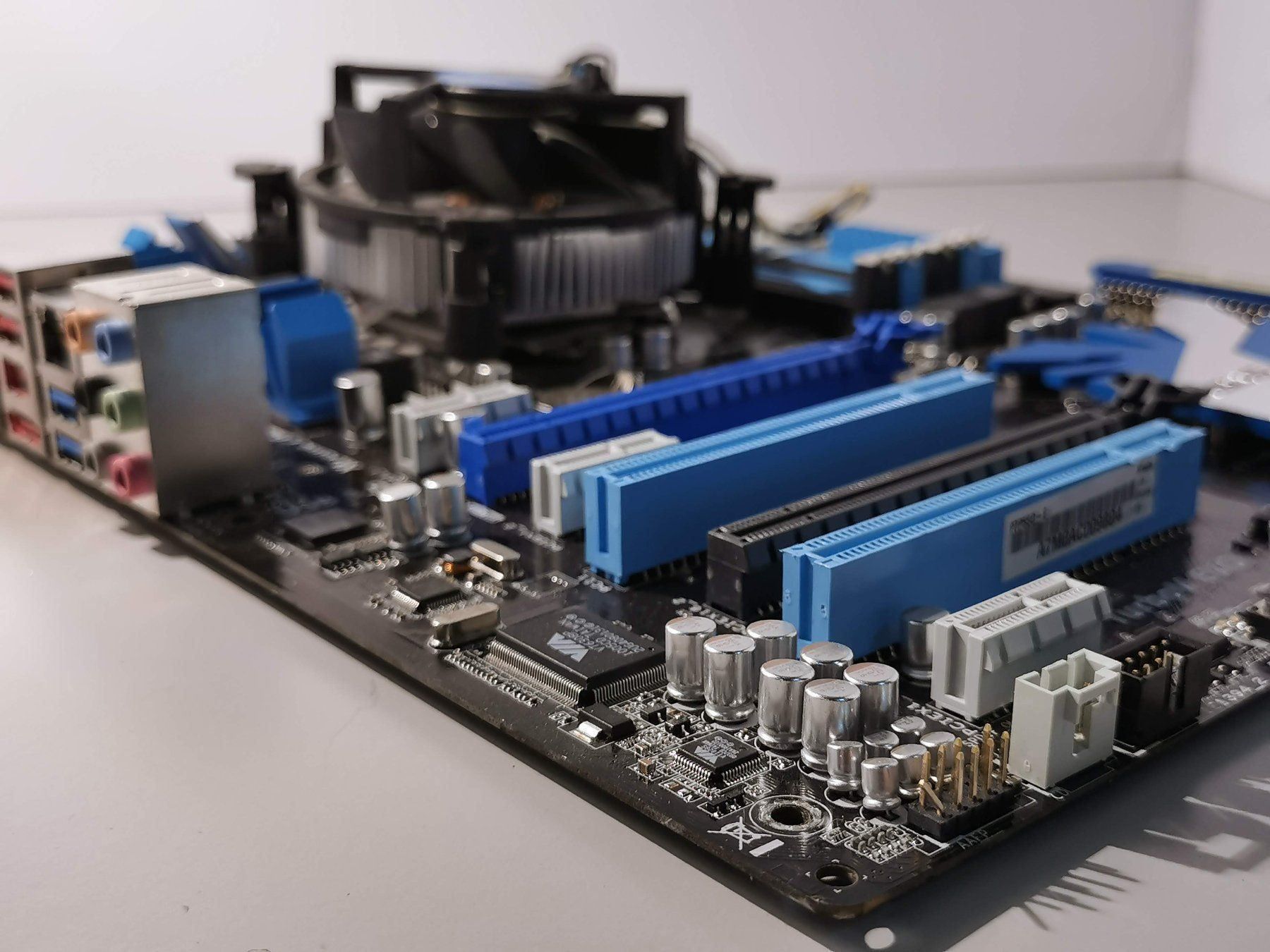 Asus Schede madri: Asus P7P55D-E with Fan – Usato da Ecublens VD venduto da Netfinity 3