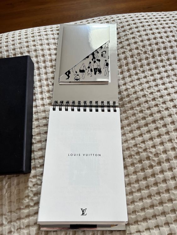 Original Louis Vuitton Notizbuch und Bleistifte