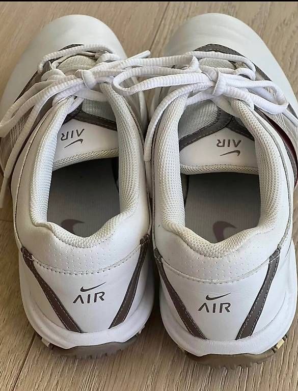 Scarpe per ragazze: Chaussures de Golf T.36 – Usato da Neyruz FR venduto da Patricia.G. 1