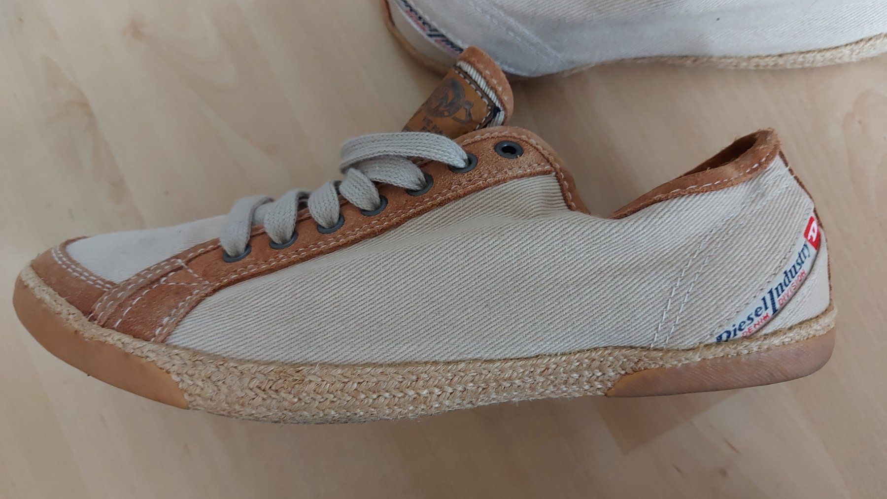 Diesel Scarpe da donna: Diesel Sneakers – Usato da Nebikon venduto da Draga25 5
