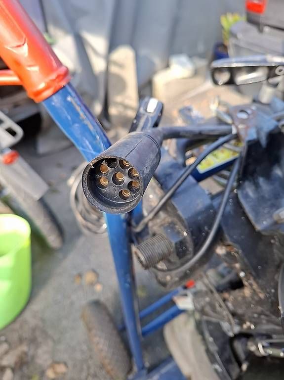 Barche: A vendre moteur mercury démarrage électrique  – Usato da Les Evouettes venduto da gniolu1 1