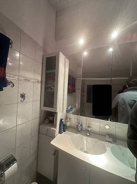 Armadietti a specchio: Spiegelschrank mit Beleuchtung – Usato da Kaiseraugst venduto da asl_c2pj