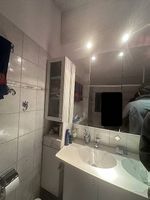 Spiegelschrank mit Beleuchtung