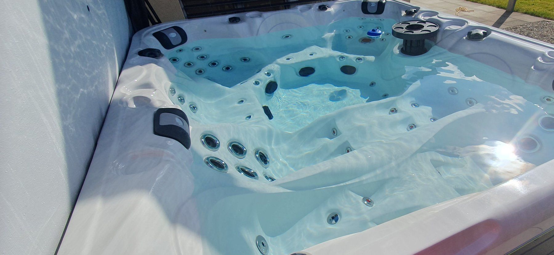 Whirlpool: Whirlpool Outdoor mit 6 Plätzen – Gebraucht aus Schänis von Regula1977 4