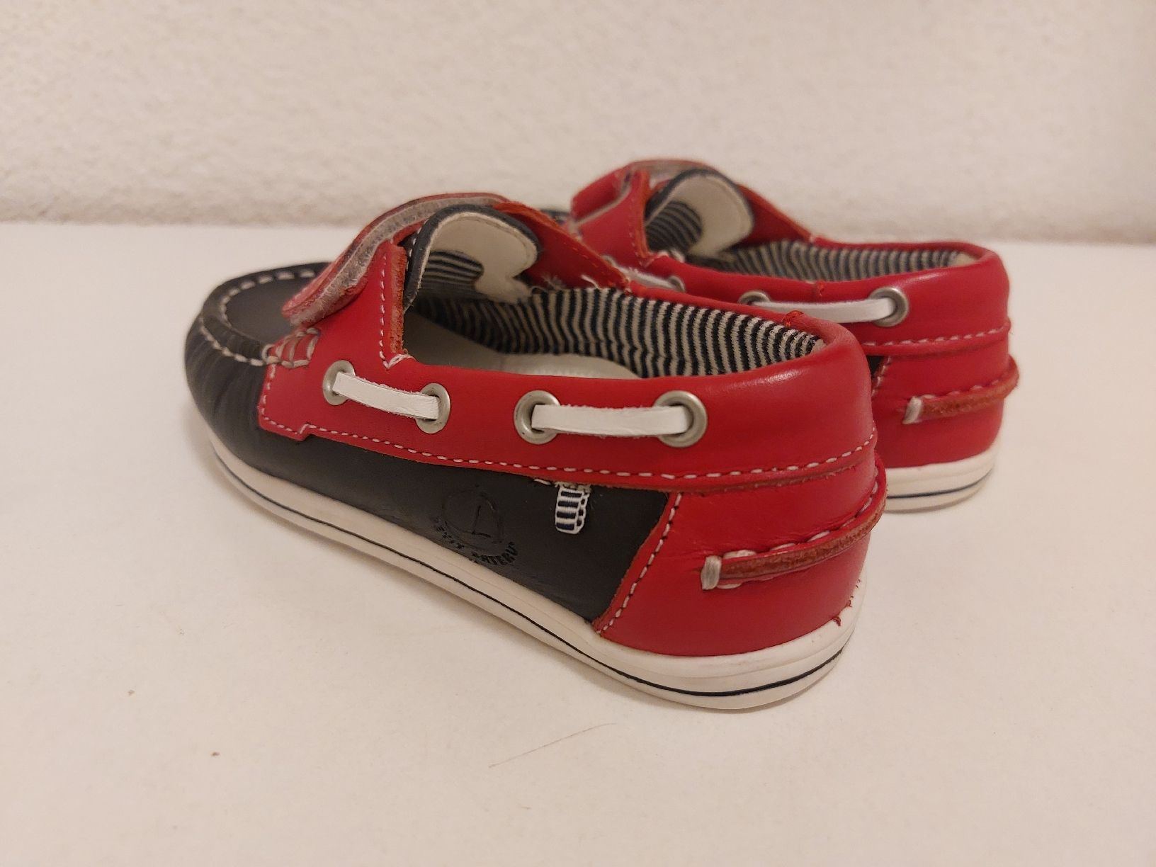 Petit Bateau Scarpe per ragazzi: PETIT BATEAU Leder Mokassin Bootsschuhe Gr. 26 – Usato da Balterswil venduto da Steineparadies 2