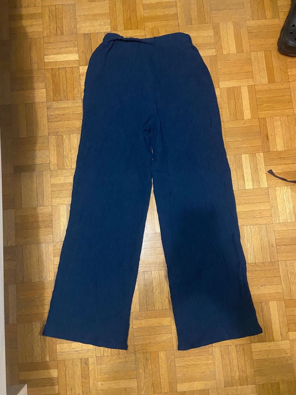Pantalons: Pantalon bleu taille élastique - taille S – Neuf (Voir description) à Genève par Lucie.hwrth 1