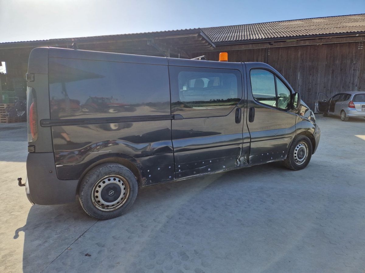 Opel Automobili: Opel Vivaro – Usato da Zauggenried venduto da vwdomi88 1