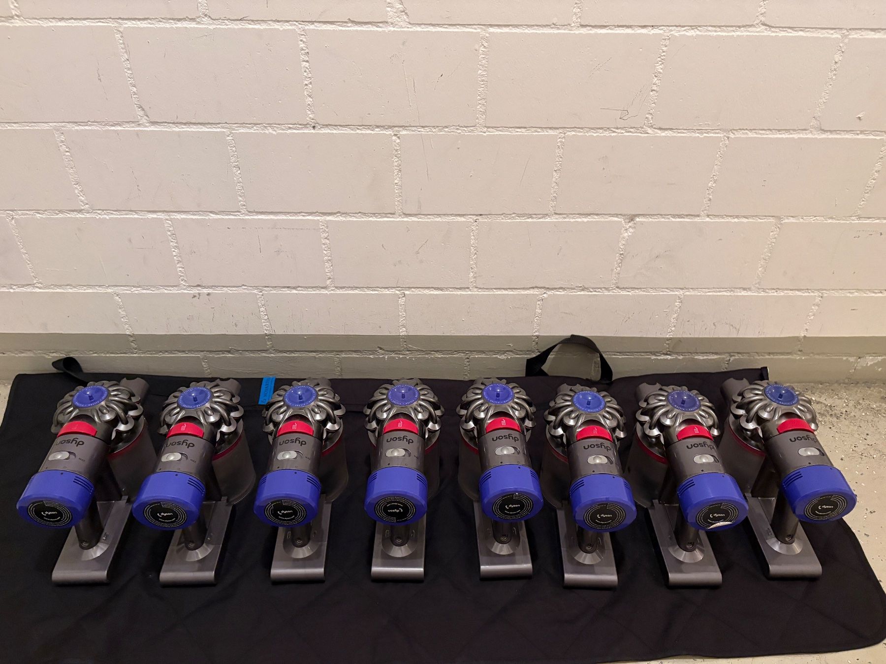 Dyson Staubsauger & Zubehör: Dyson V8 absolut Handstaubsauger – Gebraucht aus Lausen von sen_jm7c 3