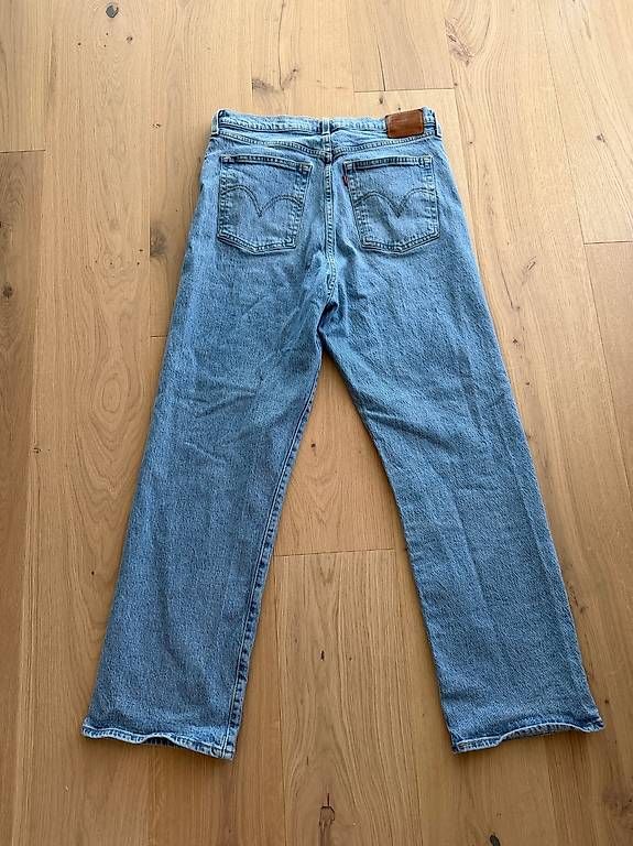 Jeans: Levis Jeans Ribcage / Grösse 32 – D'occasion à Vaduz par nad_j6wm 1