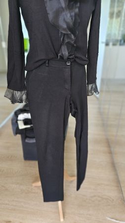 👖 Très joli pantalon noir extensible - D38 F40