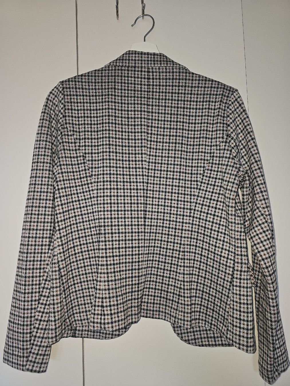 Completi & Tailleur: Karierte Damen Blazer, Top Zustand – Nuovo (secondo la descrizione) da Lupfig venduto da Sibo. 1