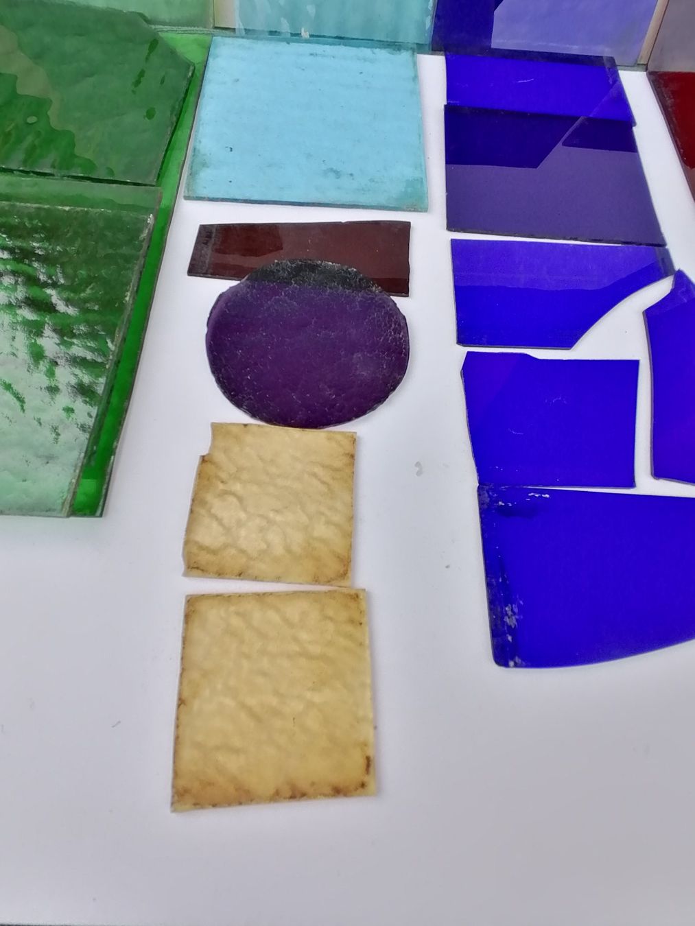 Kit bricolage: Buntes alte Glasreste verschiedene Farben und Grösse . – Usato da Rovio venduto da maxmac 3