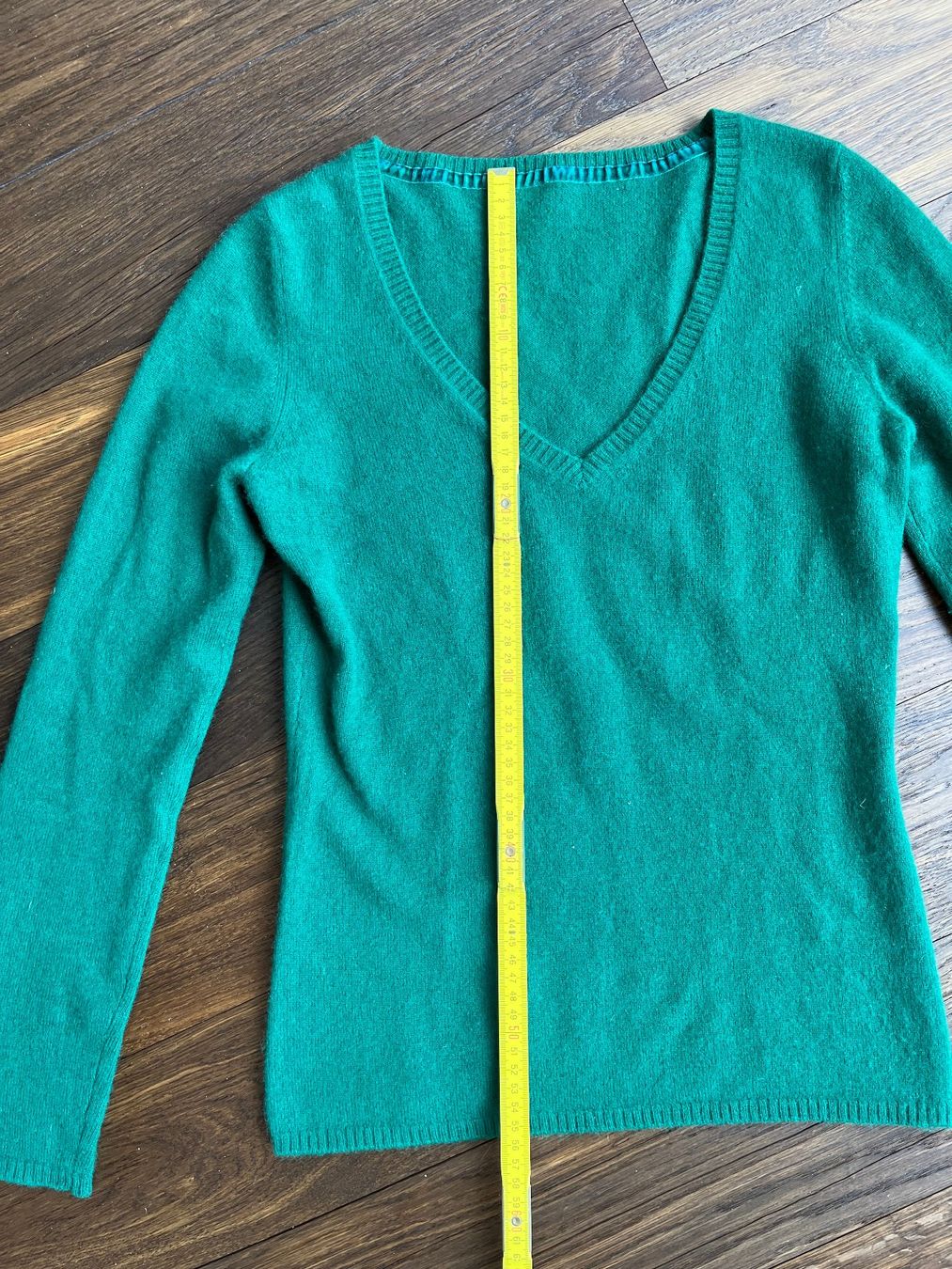 Maglioni & Felpe: Kaschmir Pullover V-Neck grün Gr. S – Usato da Affoltern am Albis venduto da Blackrhythm 4