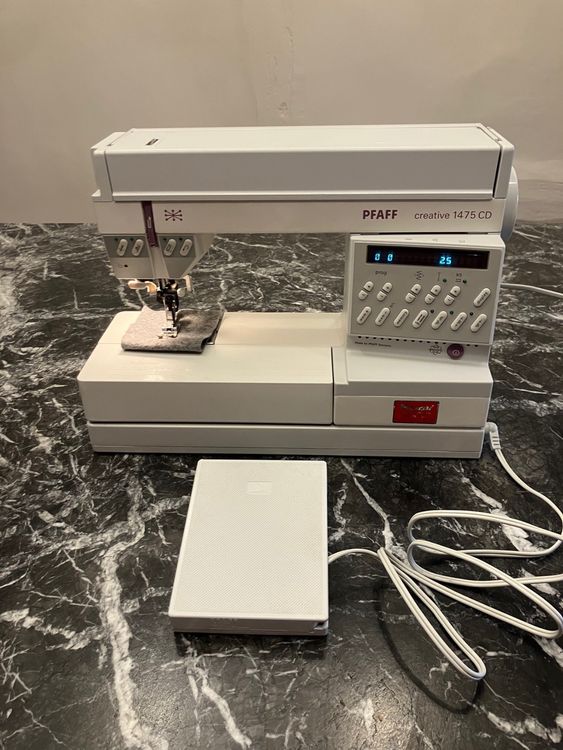 PFAFF Creative 1475 CD Näh/ Stickmaschine Kaufen auf Ricardo