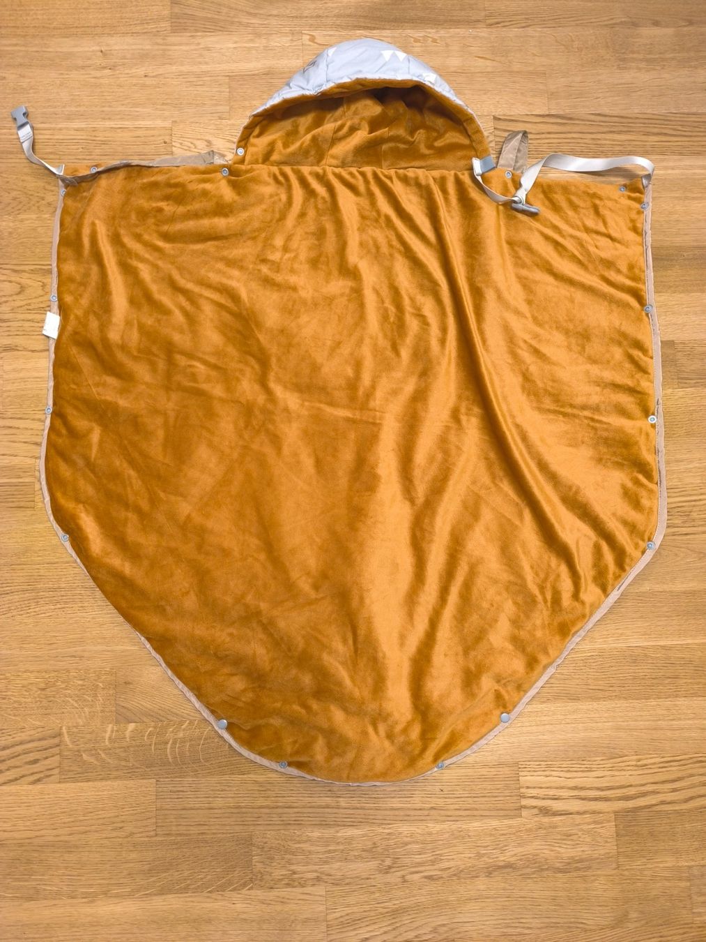 Sacchi a pelo: Winterfusssack/Babyschale/Kinderwagen, 2-Teilig – Usato da Endingen venduto da zaratusta