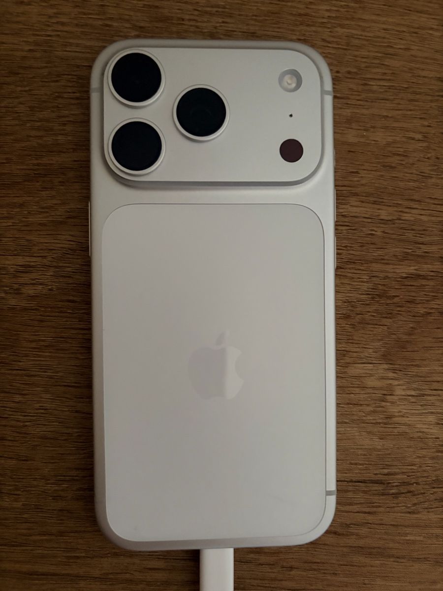 Apple Portables: 2 monate altes Iphone 17Pro | mit Garantie – Neuf (Voir description) à Lichtensteig par Polarlicht27 6