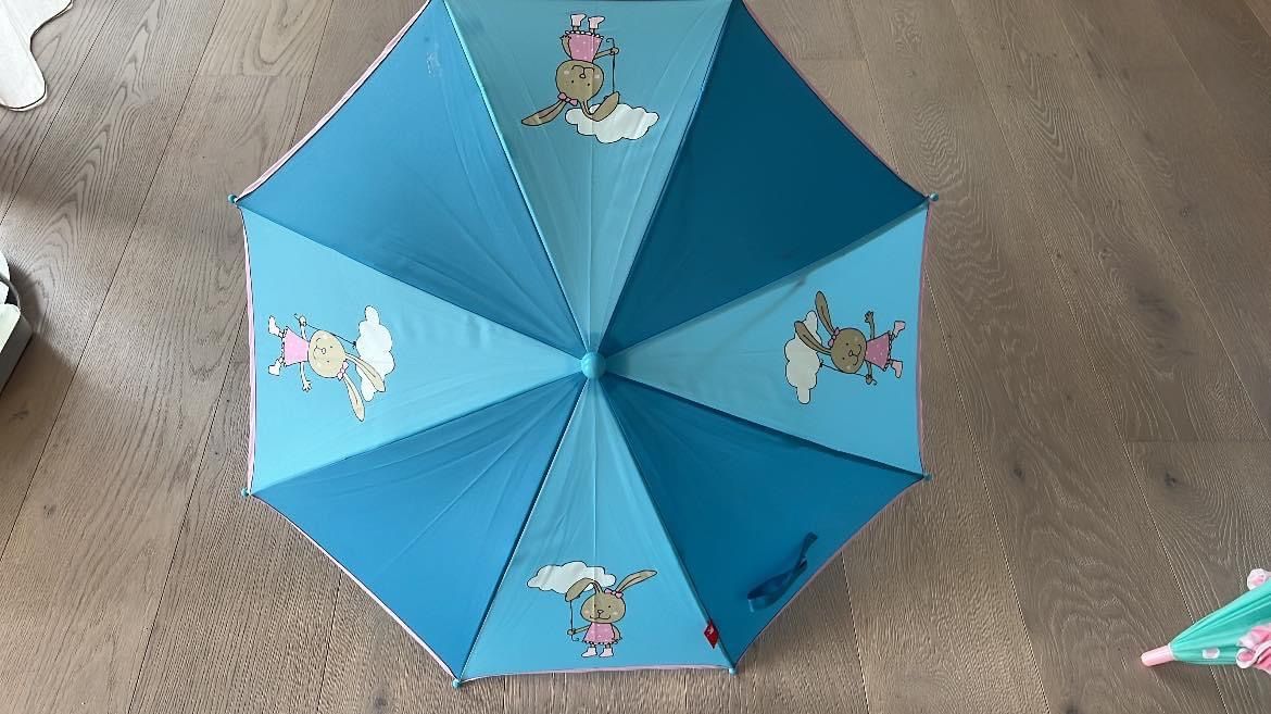 Altro per bambini: Schirm Kinder – Nuovo (secondo la descrizione) da Wallisellen venduto da Nataschab0