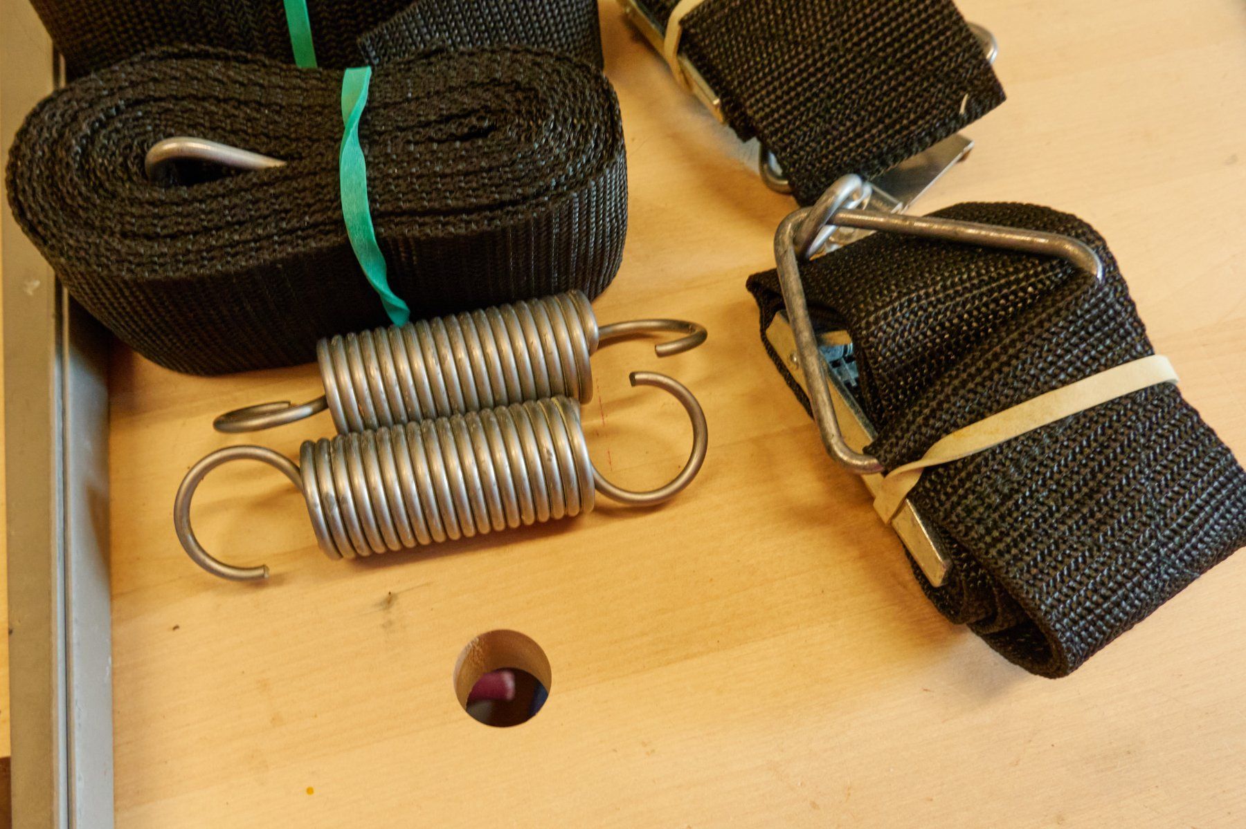 Thule Marquises: THULE Sturmband Hold Down Kit – D'occasion à Ipsach par NormanR 1