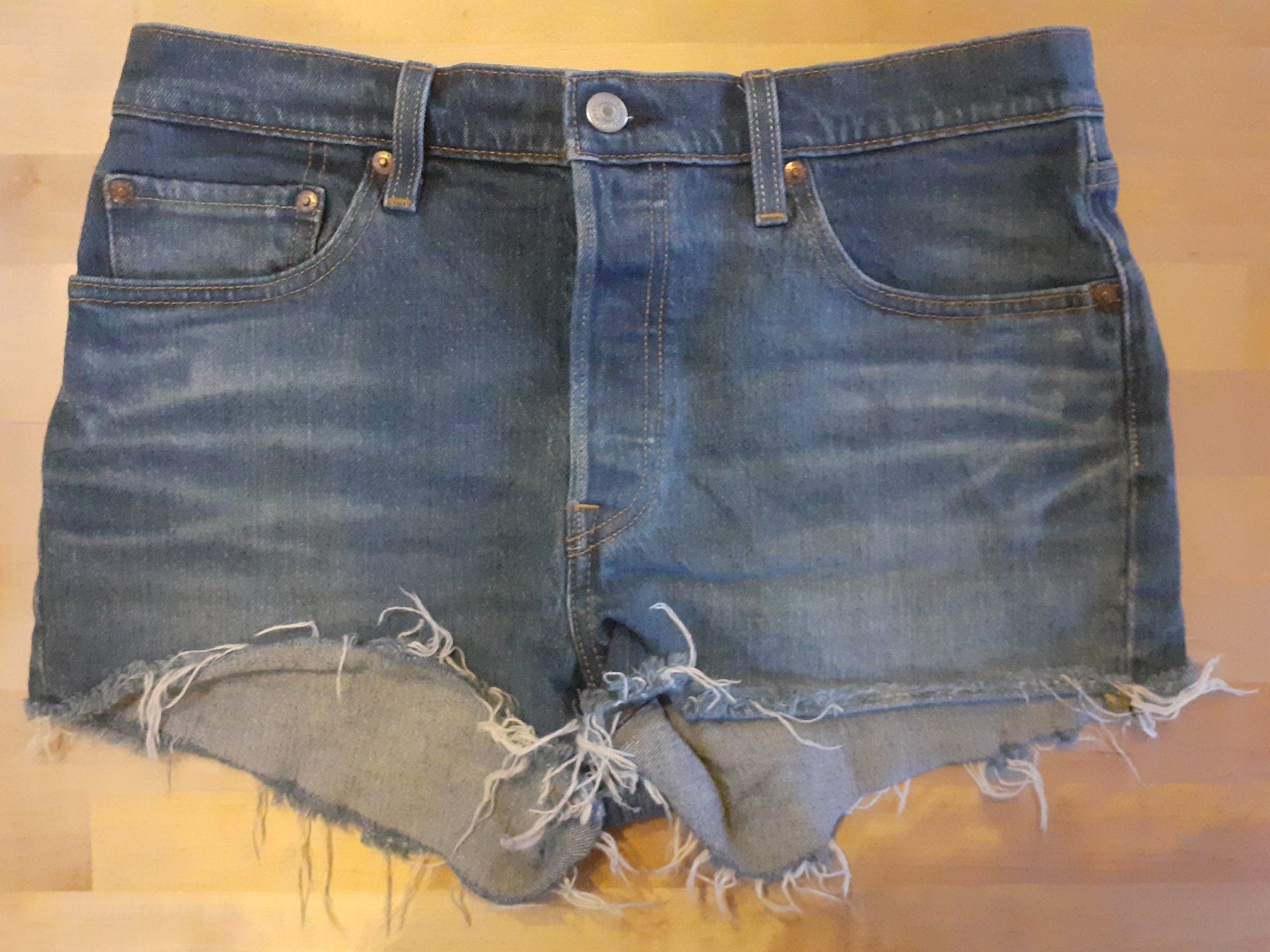 Levi's Jeans: Short levis taille W29 – D'occasion à Boudry par jaq_gjl2