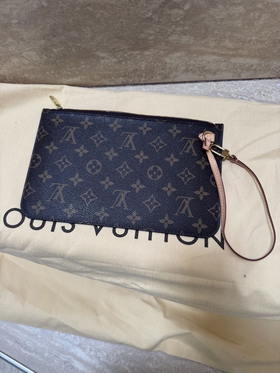 Louis Vuitton Borse da donna: Louis Vuitton  – Nuovo (secondo la descrizione) da Regensdorf venduto da weiningerl