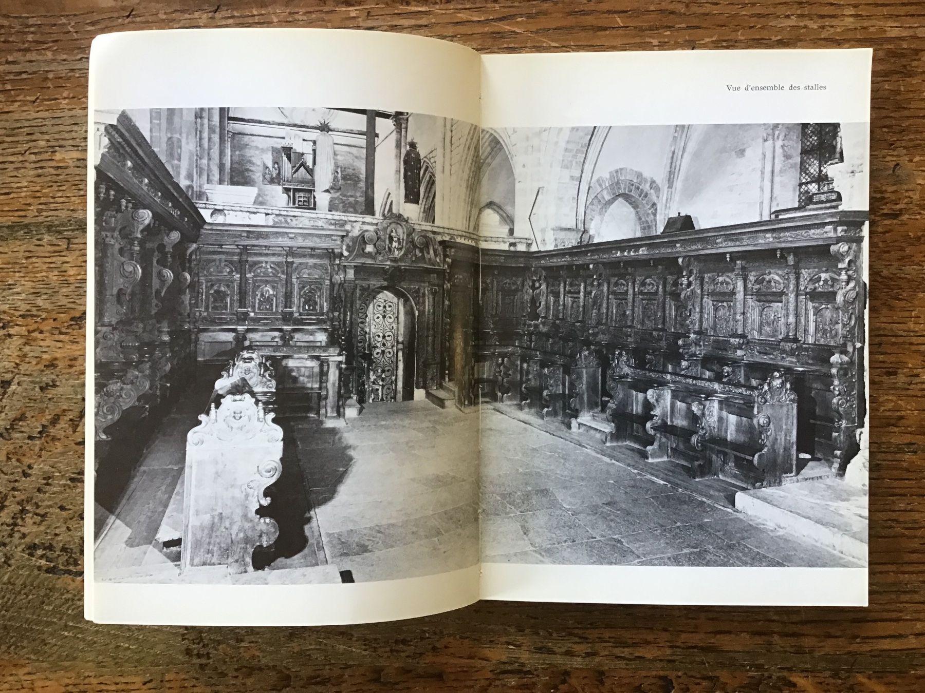 Libri: Sedunum Nostrum, les stalles de Valère – Usato da Fully venduto da Ruby97 1